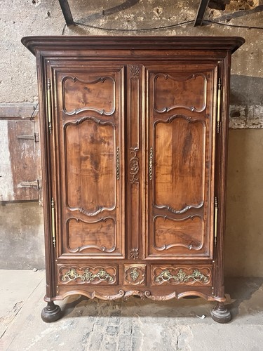 Armoire ancienne bois - , louis