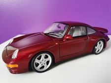 Porsche 911 / 993 Turbo 1997 Red Metallic UT Models 1/18 27811 Endommagé Damaged