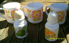 tasses opaline MOBIL et saliere poivriere vintage