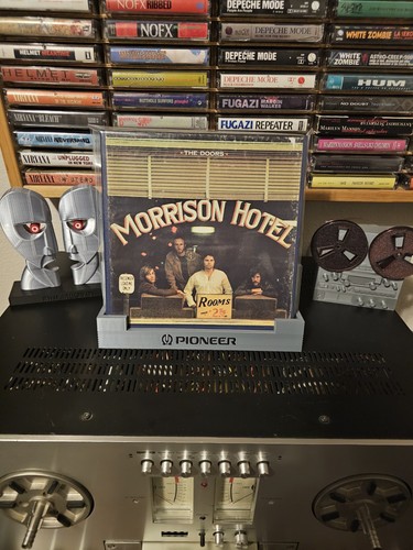 Reel tape holder - reel,