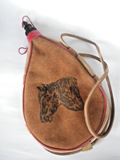 Gourde en cuir de  TETE de CHEVAL