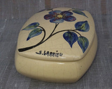 boite ancienne en céramique