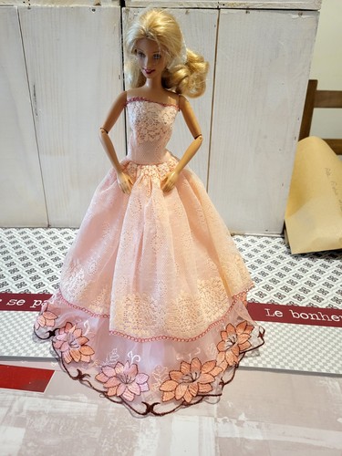 Robe pour poupée - robe,