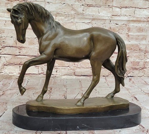Hot cast bronze trotting horse - cast,