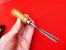 abat carre  outil ancien sellier cordonnier