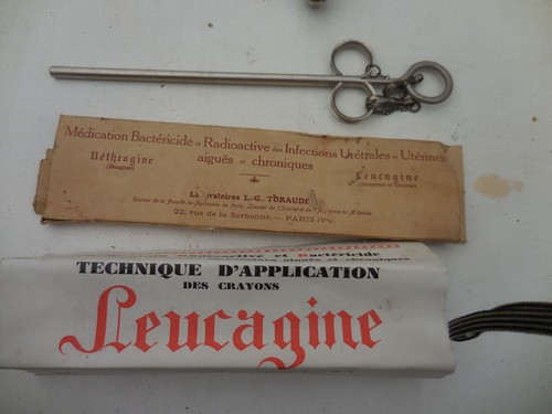 Ancien appareil pour - , pansement