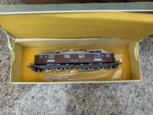 Locomotive 206 box - locomotive,
