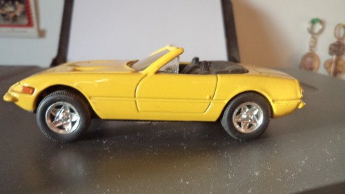 Miniature ferrari 365 gts - ferrari,