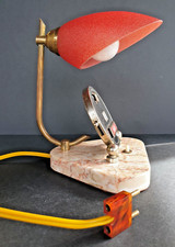 Lampe avec calendrier perpétuel, Mistral, socle en marbre rose.