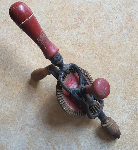 Ancienne perceuse main - ancienne,