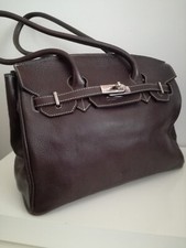 Sac à main/épaules - Forme classique en cuir grainé marron