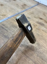 n° 654 outil ancien, marteau