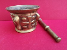 Mortier pilon bronze ancien hauteur 11 cms   poids 3 kgs
