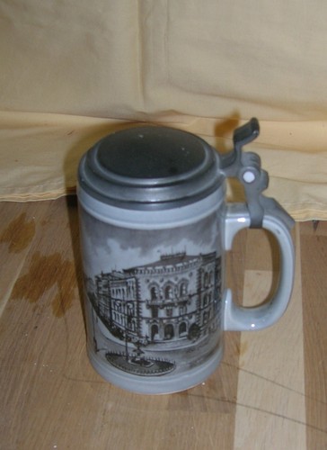 Beer mug with - , lid