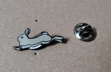 pin's gibier de chasse / lapin de garenne (EGF base noire non signée)