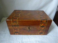 ANCIEN  COFFRET EN BOIS