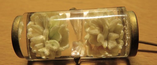 Broche ancienne lucite - broche,
