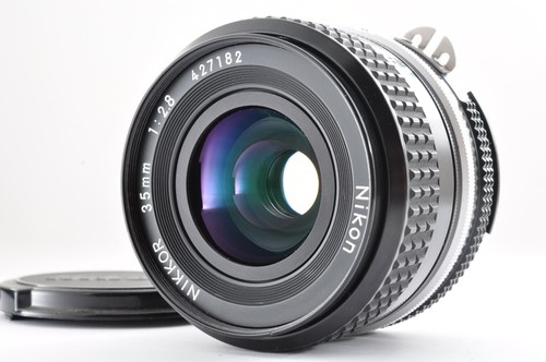 Objectif grand angle nikon - grand,