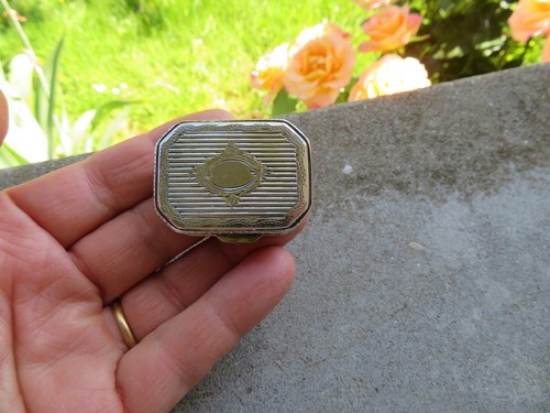 Ancienne petite boite - ancienne,