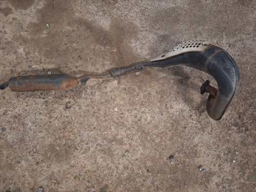 Pot echappement avec - echappement,