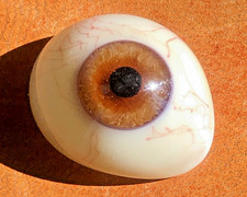 ANCIEN OEIL DE VERRE NOISETTE