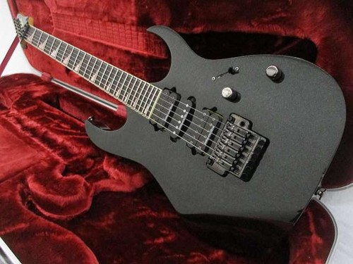 Guitare électrique - (ibanez),