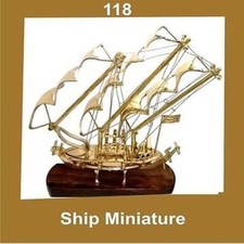 Nouveau Bateau Miniature