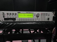 Synthétiseur rack KORG TRITON