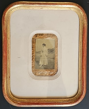 Fin XIXe ? Début XXe Ancienne Photo De Femme en Robe Cadre Doré sous Verre Mode