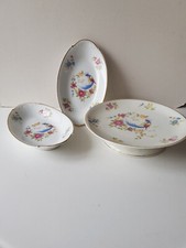 Coupe à fruit sur piédouche