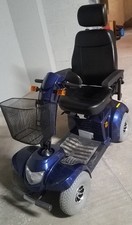 Scooter électrique sénior, pour personnes à mobilité réduite.