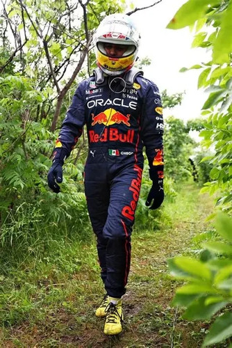 Kart racing suit level with - racing,