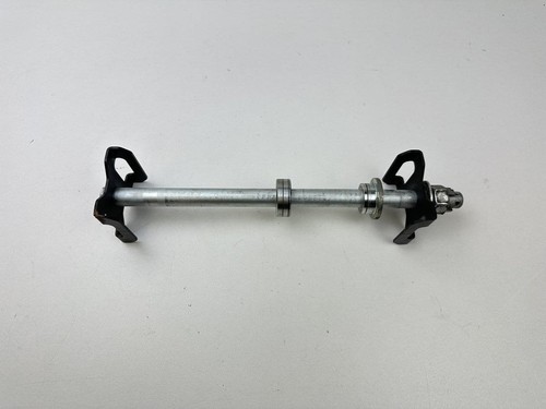 Axe roue arriere kawasaki - roue,