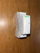 CONTACTEUR 20A 220V 2contact fermeture NO, 20AMPERES SCHNEIDER ELECTRIC A9C22722