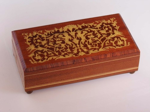 Coffret boite musique - 1880, /