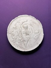 Médaillon en plâtre - Bas relief - Plâtre d'atelier