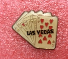 T11 Pins QUINTE FLUSH Poker LAS VEGAS Jeu de carte Lapel Pin Badge