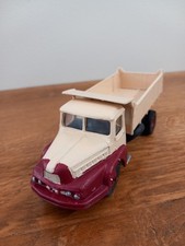 CAMION MINIATURE UNIC BENNE  CODE 3  SUR BASE DINKY TOYS