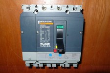 Compact NS250N Merlin Gerin Disjoncteur Tétra. 250A déclencheur TM250D 250ampère