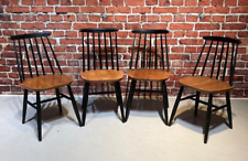 Lot de quatre chaises modèle