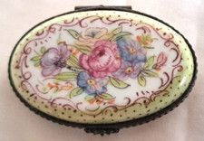 Jolie Boîte à pilules de