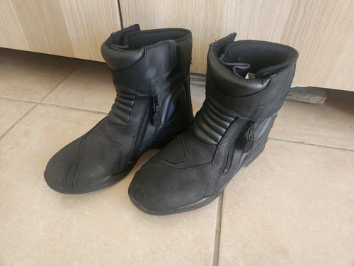 Demi bottes forma - forma, latino