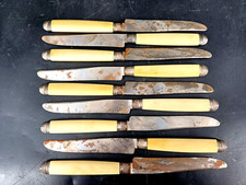 LOT DE 9 COUTEAUX EN OS ET