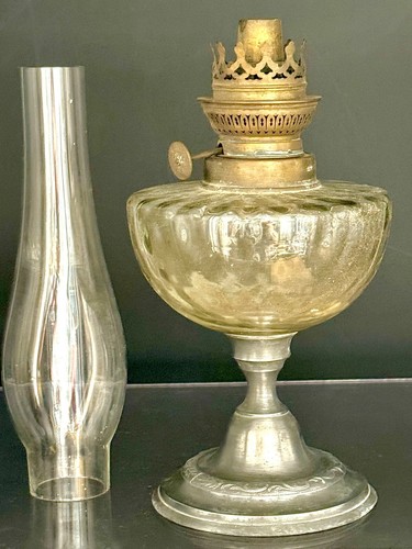 Lampe petrole ancienne - a,