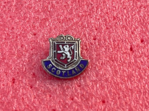 T40 pins scotland - t40, rampant