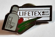 A10 / Pin's Pins Pin vintage soin / Cosmétiques Lifetex de Wella