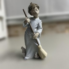 Épuisé/Kiwami Lladro/Lladro 5726 Ange mignon nettoyant les nuages