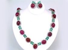 51.09ct Rubis, Émeraude & Diamant Collier et Boucles D'Oreilles Fixé En 14K Or