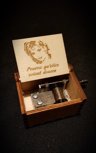Boîte musique bois m - à,