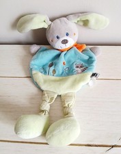 Tex baby doudou lapin chien plat raton laveur vert bleu écharpe orange